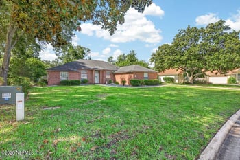 385 Lolly Ln, St Johns, FL 32259