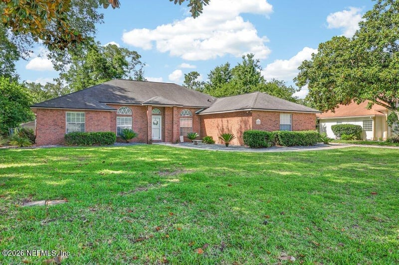 385 Lolly Ln, St Johns, FL 32259