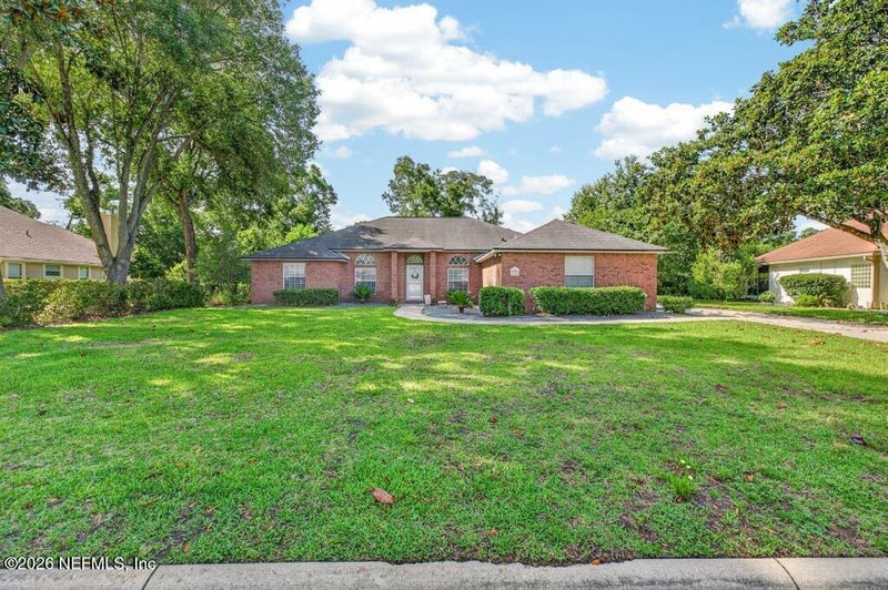 385 Lolly Ln, St Johns, FL 32259