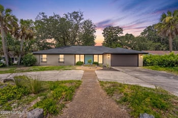 3858 Cherokee Villa Ln, Jacksonville, FL 32277