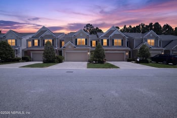 3859 Lionheart Dr, Jacksonville, FL 32216