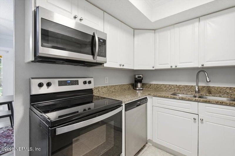 3864 La Mirada Dr N #5, Jacksonville, FL 32217
