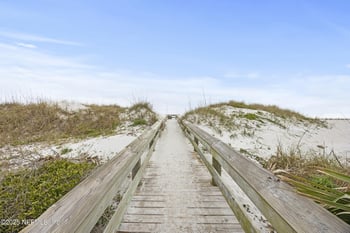 387 3rd St, Atlantic Beach, FL 32233