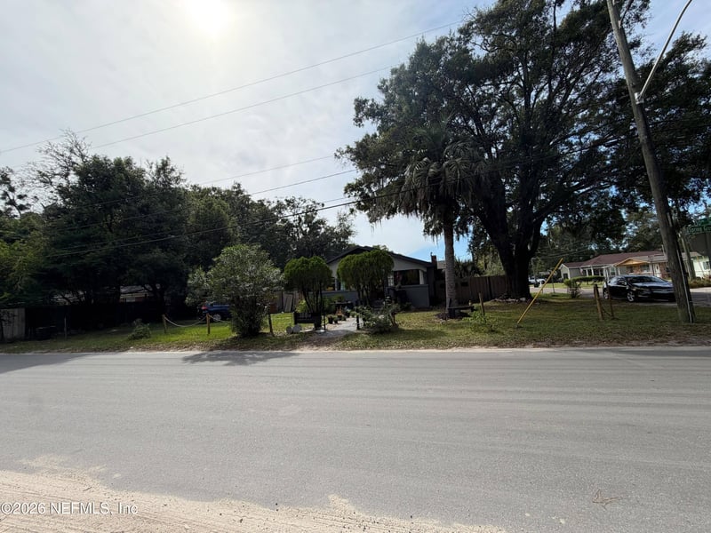 3880 Springrove St, Jacksonville, FL 32209