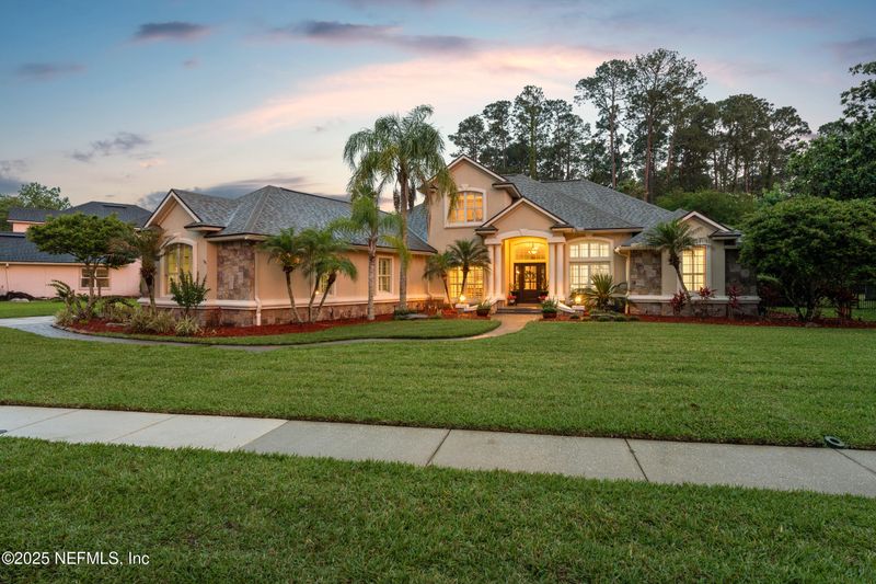 389 Summerset Dr, St Johns, FL 32259