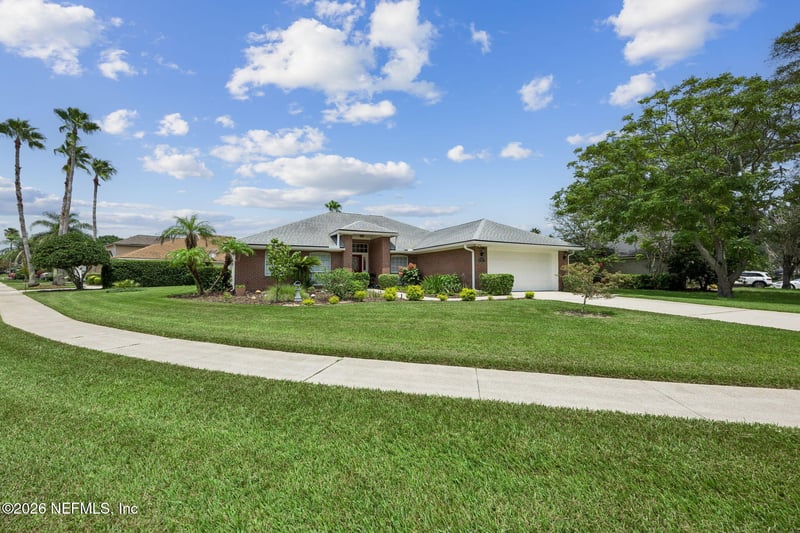 3941 Danforth Dr W, Jacksonville, FL 32224