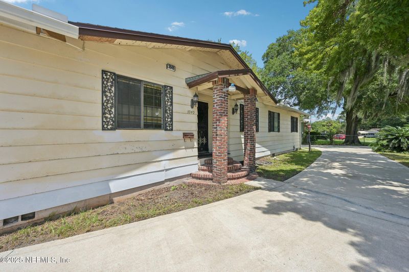 3949 Moncrief Rd W, Jacksonville, FL 32209