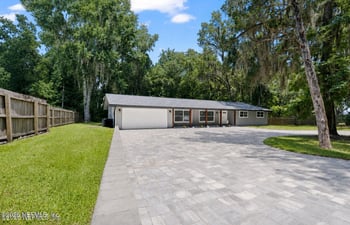 3959 Doctors Lake Dr, Orange Park, FL 32065