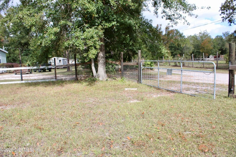 3990 Appaloosa Rd, Middleburg, FL 32068