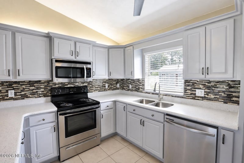 4 Severn Ct, Palm Coast, FL 32164