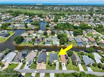 40 Columbia Ln, Palm Coast, FL 32137