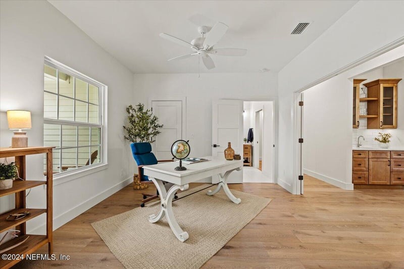 400 Oceanwood Dr, Neptune Beach, FL 32266