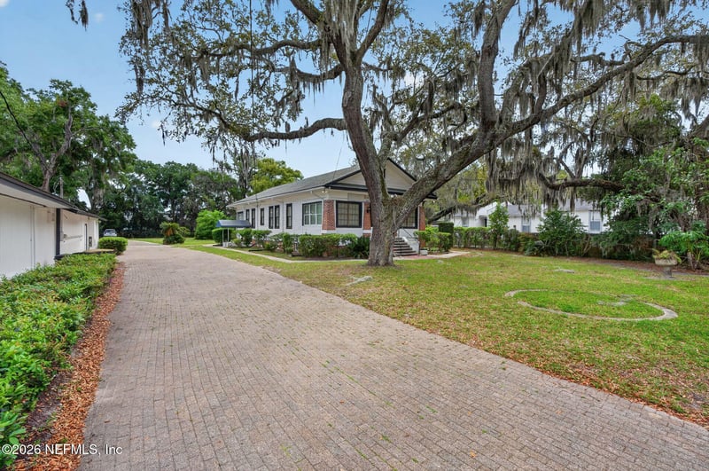4004 Atlantic Blvd, Jacksonville, FL 32207