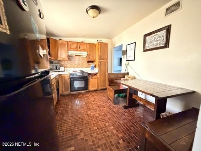 401 Oceanwood Dr, Neptune Beach, FL 32266