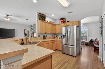 401 Twin Oaks Ln, St Johns, FL 32259