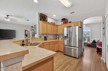 401 Twin Oaks Ln, St Johns, FL 32259