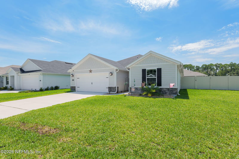 402 Red Dahlia Ln, Jacksonville, FL 32218