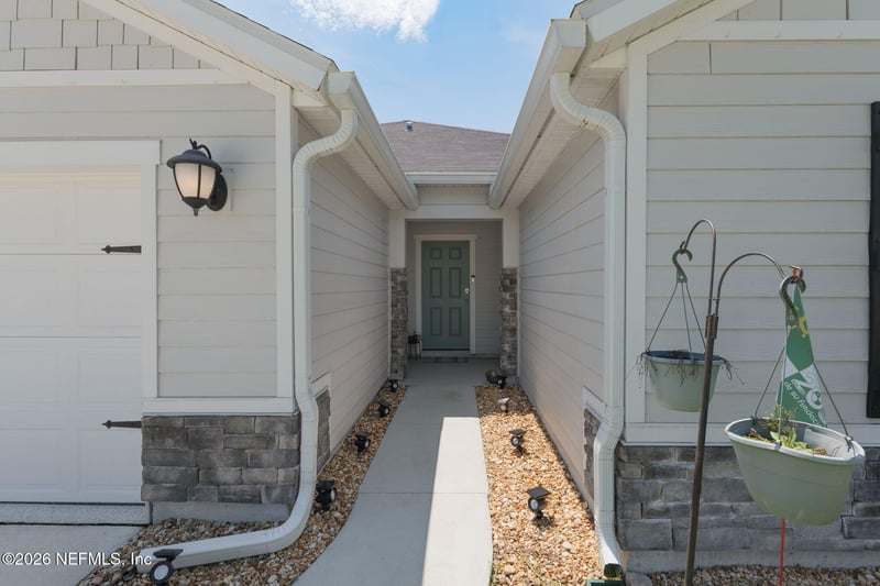 402 Red Dahlia Ln, Jacksonville, FL 32218