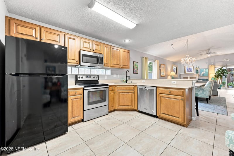 4035 Grande Blvd, Jacksonville Beach, FL 32250
