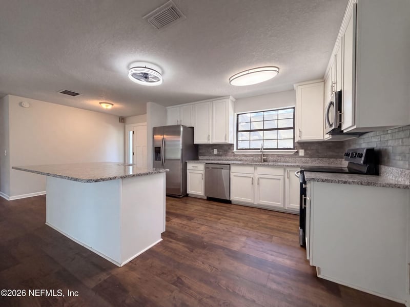 4040 Sierra Madre Dr S, Jacksonville, FL 32217