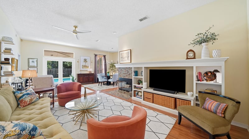 4067 Bald Eagle Ln, Jacksonville, FL 32257