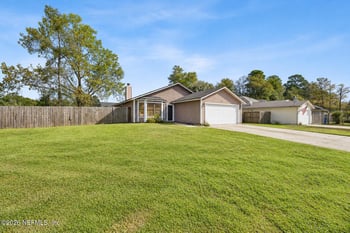 407 Moby Dick Dr S, Jacksonville, FL 32218
