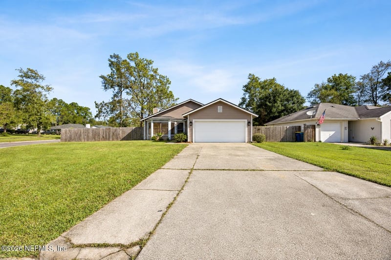 407 Moby Dick Dr S, Jacksonville, FL 32218
