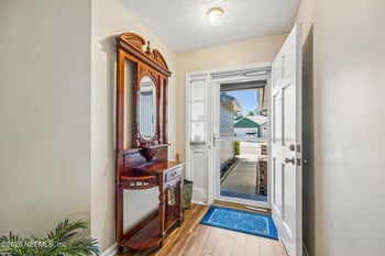 4071 Laurelwood Dr, Jacksonville, FL 32257