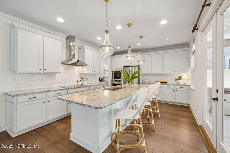 4082 Seaside Dr E, Jacksonville Beach, FL 32250