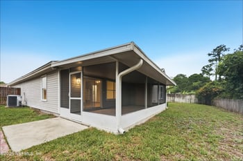 409 Casheros Cove Dr, Jacksonville, FL 32225
