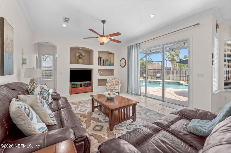 409 Twin Oaks Ln, Fruit Cove, FL 32259