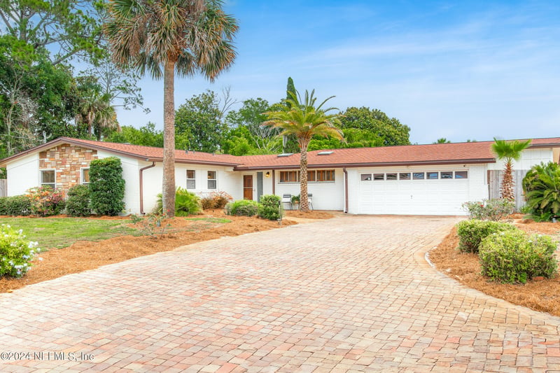 4105 Tradewinds Dr, Jacksonville, FL 32250