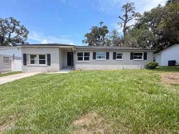 411 Capricorn Ln, Orange Park, FL 32073