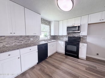 411 Capricorn Ln, Orange Park, FL 32073