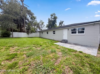 411 Capricorn Ln, Orange Park, FL 32073