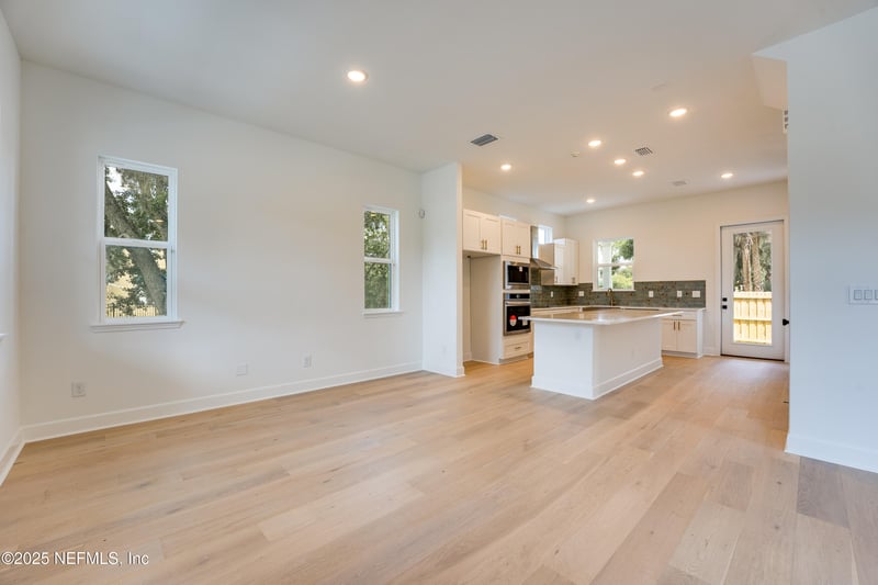 411 E 1st St, Jacksonville, FL 32206