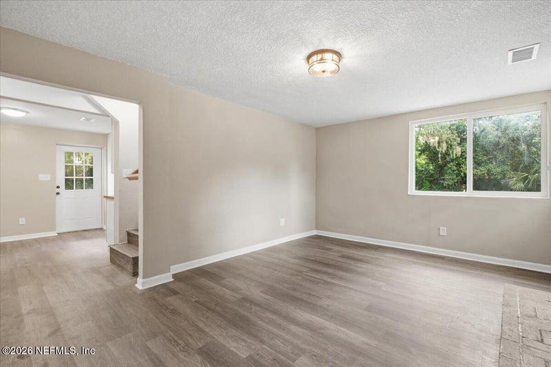 4135 Hudnall Rd, Jacksonville, FL 32207