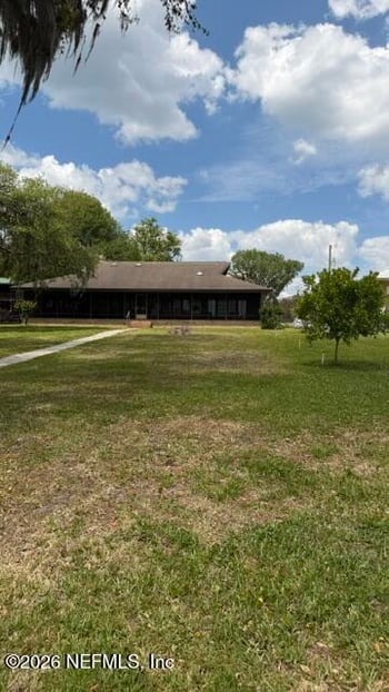 418 Branscomb Rd, Green Cove Springs, FL 32043