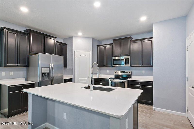 4195 Arbor Mill Cir, Orange Park, FL 32065