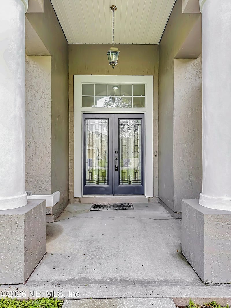420 Twin Oaks Ln, St Johns, FL 32259