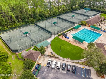 420 Twin Oaks Ln, St Johns, FL 32259
