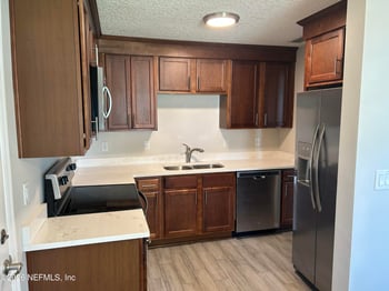 421 7th St N, Jacksonville Beach, FL 32250