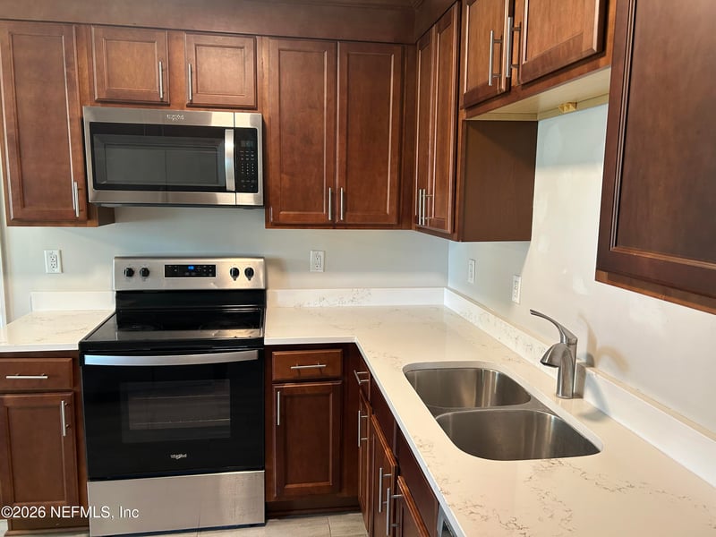 421 7th St N, Jacksonville Beach, FL 32250