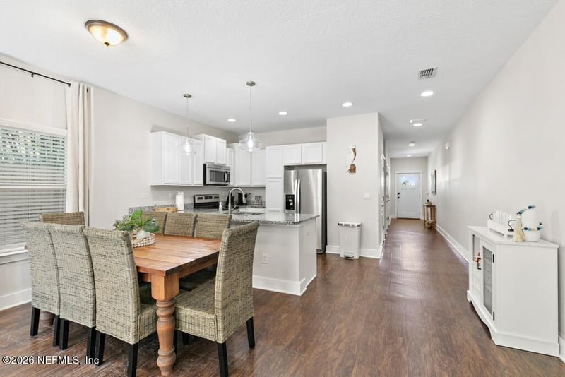 422 10th St S, Jacksonville Beach, FL 32250