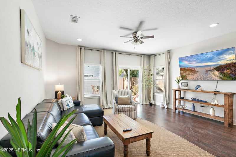 422 10th St S, Jacksonville Beach, FL 32250