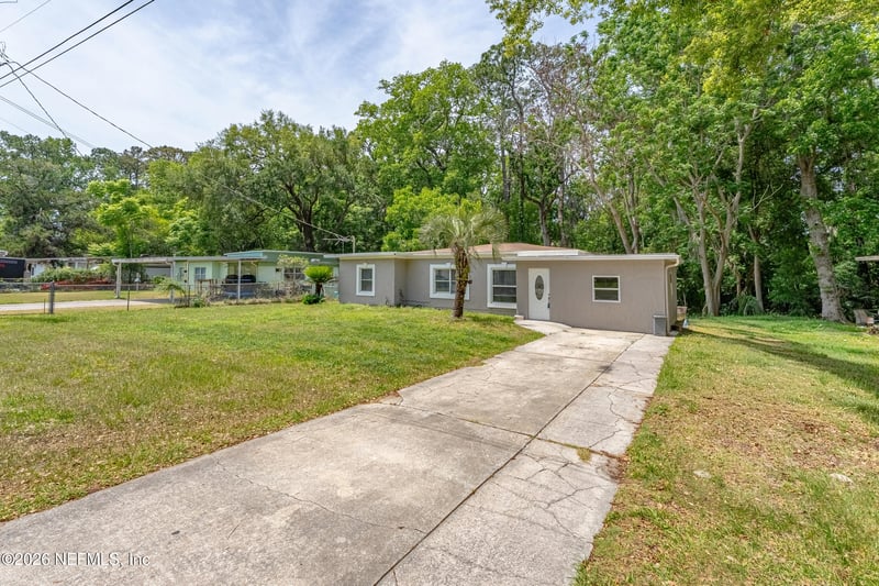 422 Tabor Dr W, Jacksonville, FL 32216