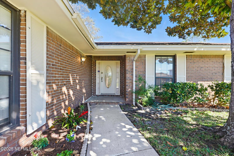 4227 Seabreeze Dr, Jacksonville, FL 32250