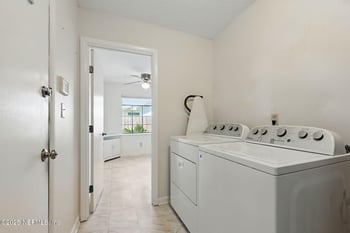 4227 Seabreeze Dr, Jacksonville, FL 32250