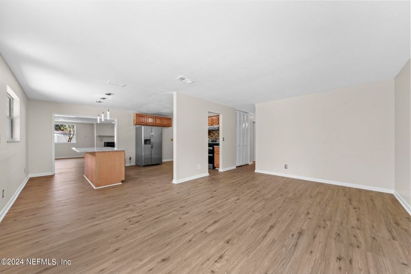4229 Harbor View Dr, Jacksonville, FL 32208