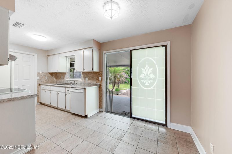 424 Neptune Rd, Orange Park, FL 32073